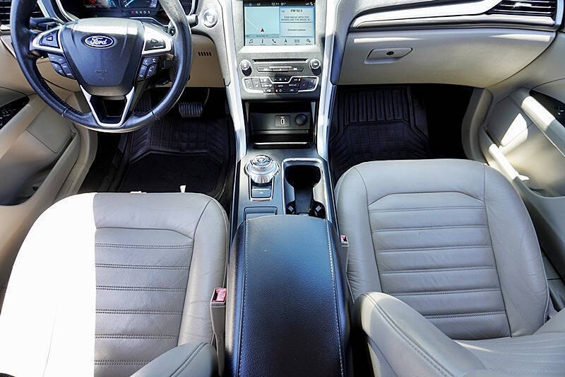 2018 Ford Fusion SE