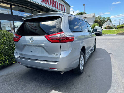 2020 Toyota Sienna LE 8-Passenger