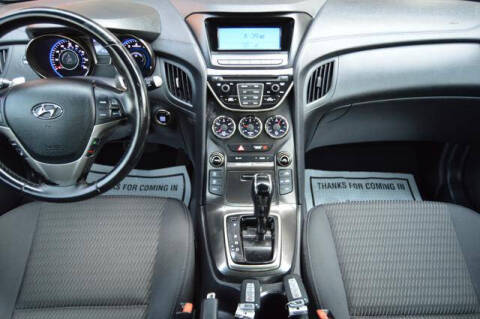 2014 Hyundai Genesis Coupe 2.0T R-Spec