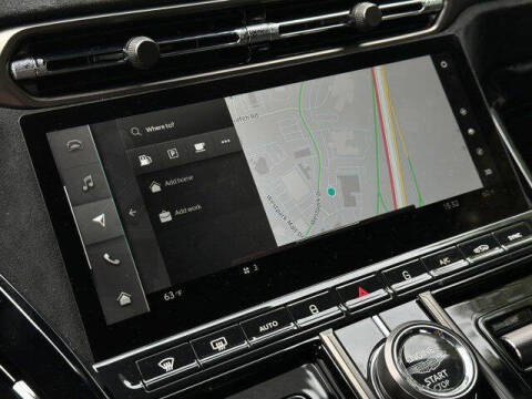 2025 Aston Martin Vantage