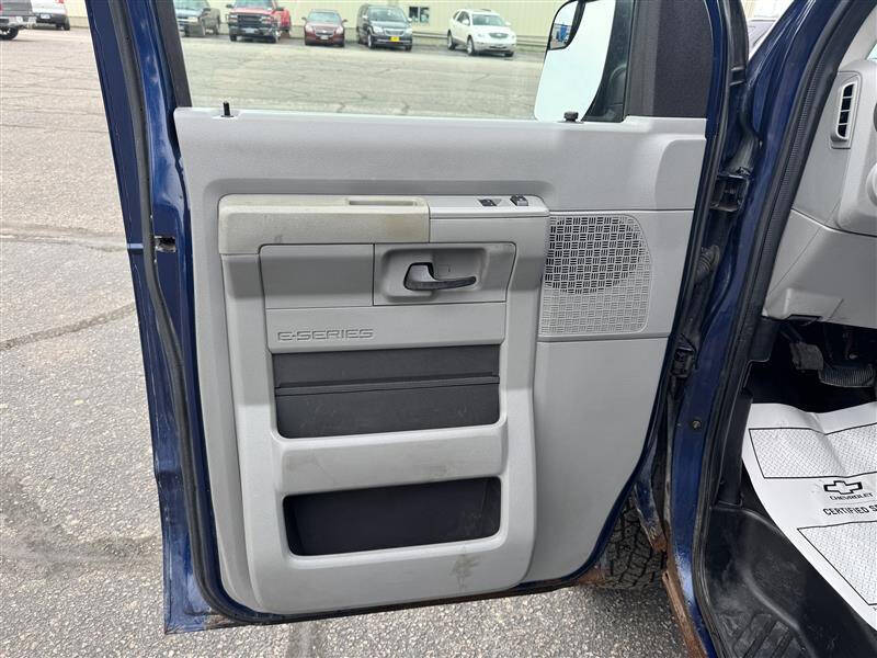 2011 Ford E-Series E-350 SD