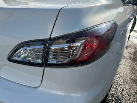 2011 Mazda MAZDA3 i Touring