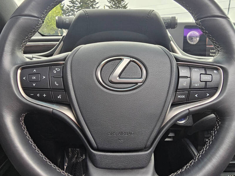 2019 Lexus ES 300h