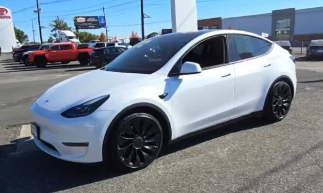 2022 Tesla Model Y for sale at Trading Solutions LLC in Buford, GA