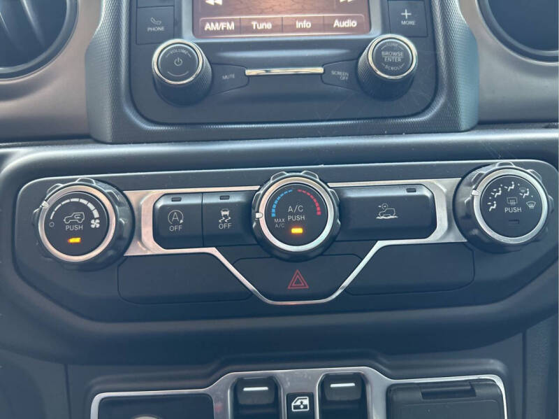 2020 Jeep Gladiator Sport