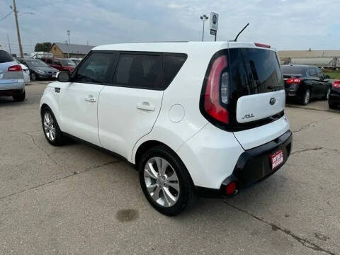 2016 Kia Soul +
