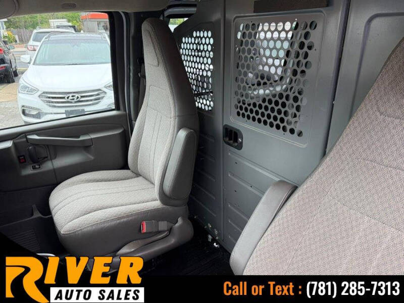 2017 Chevrolet Express 2500