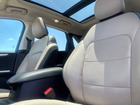 2022 Ford Escape SEL