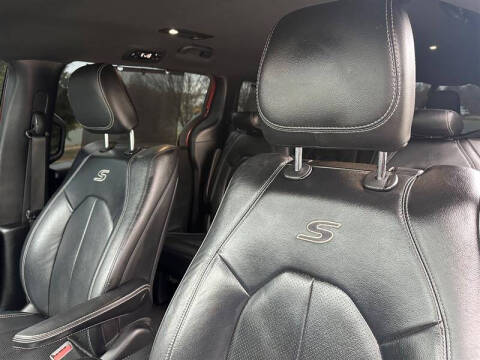 2018 Chrysler Pacifica Touring L Plus