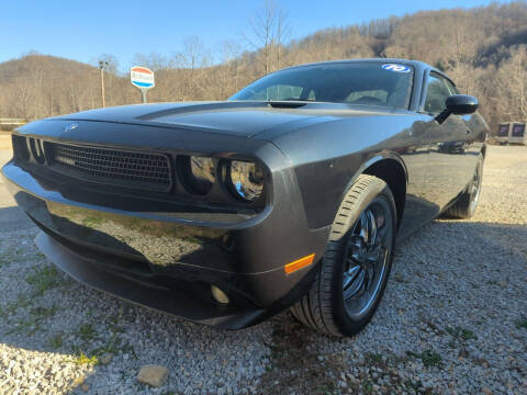 2010 Dodge Challenger for sale at LEE'S USED CARS INC Morehead in Morehead KY