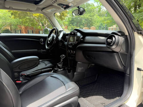 2017 MINI Hardtop 2 Door Cooper