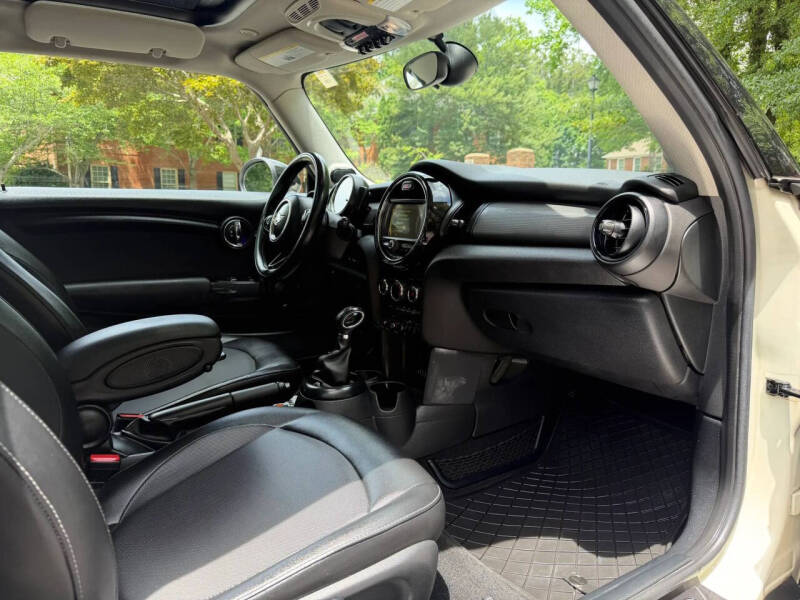 2017 MINI Hardtop 2 Door Cooper