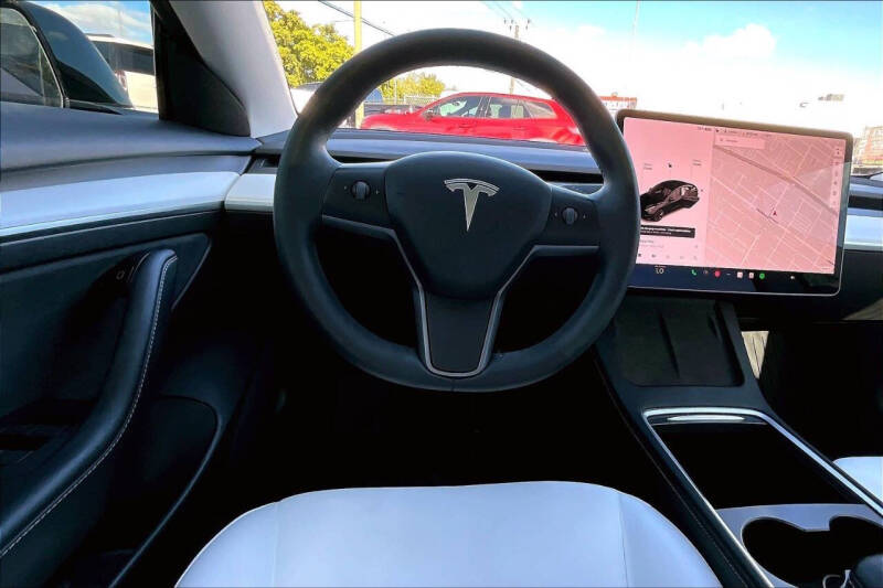 2021 Tesla Model 3 Standard Range Plus