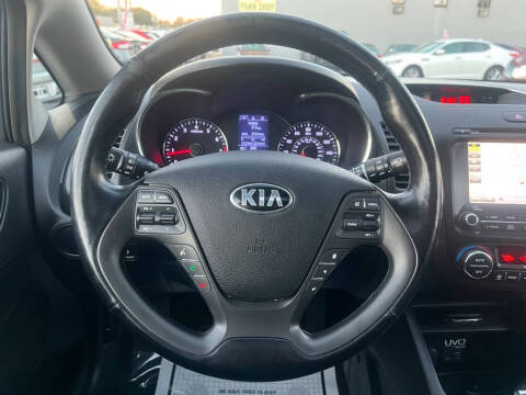 2016 Kia Forte5 LX
