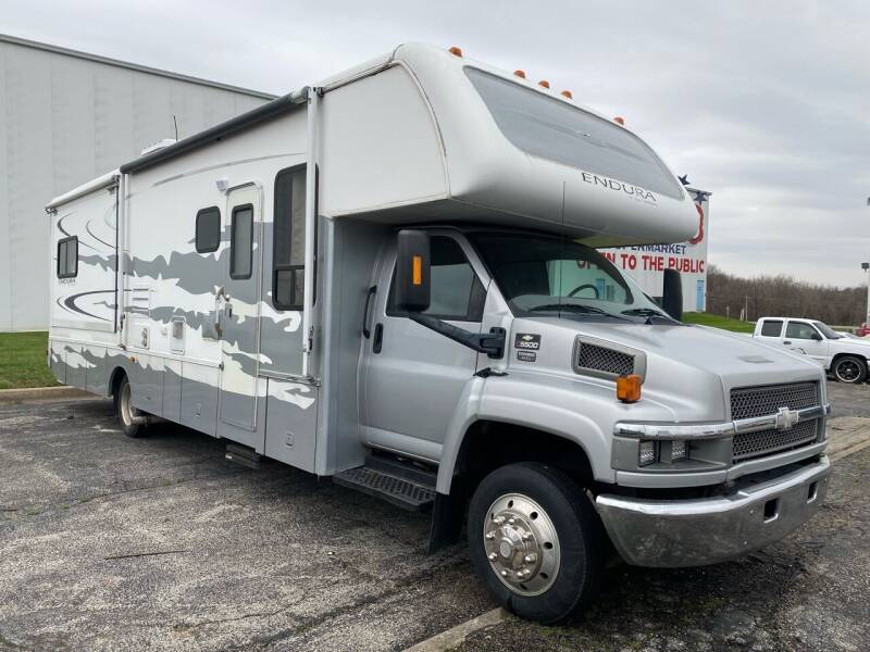 2004 Chevrolet C5500 for sale at N Motion Sales LLC in Odessa MO