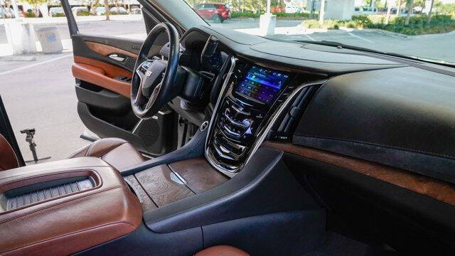 2019 Cadillac Escalade ESV Premium Luxury