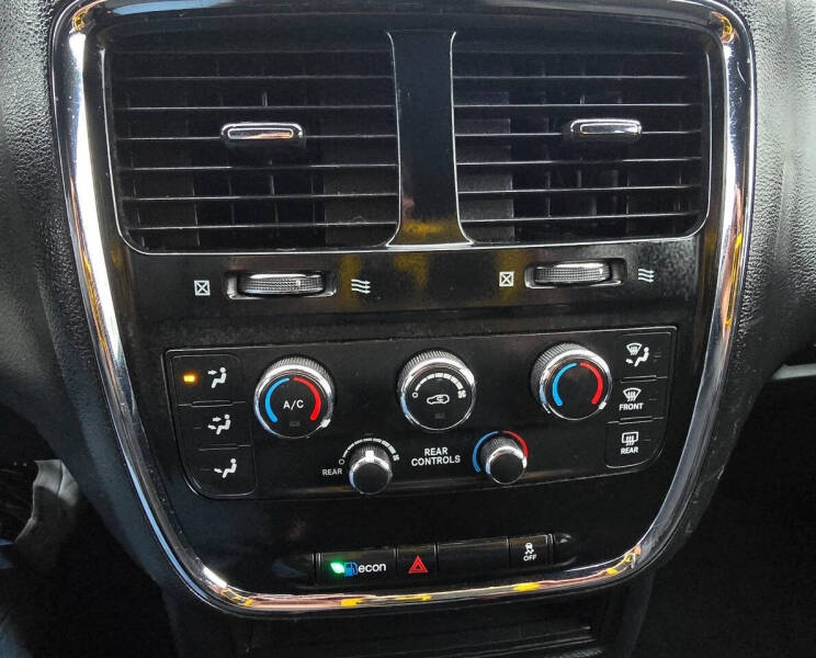 2015 Dodge Grand Caravan SE