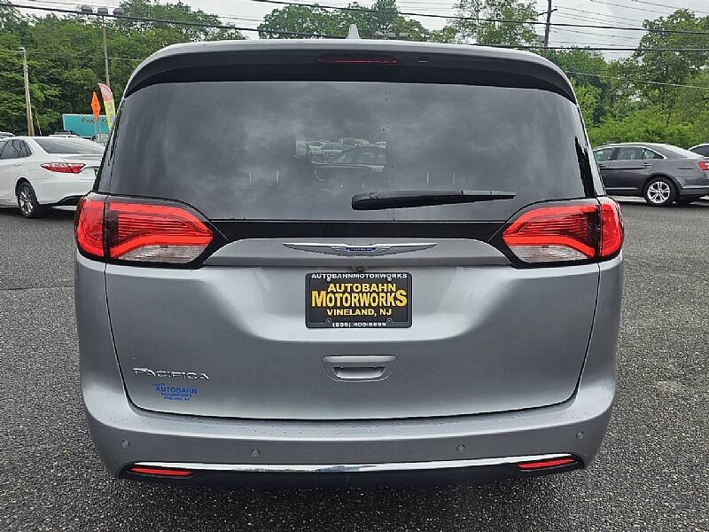 2019 Chrysler Pacifica Touring L