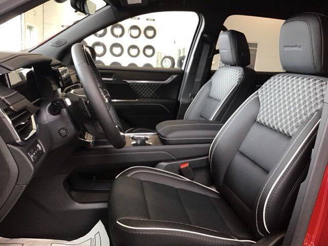 2025 GMC Acadia Denali