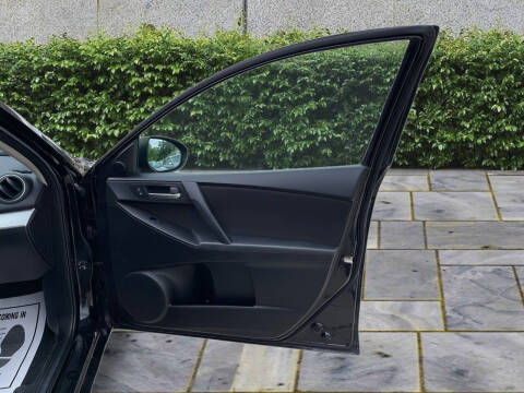 2011 Mazda MAZDA3 i Touring