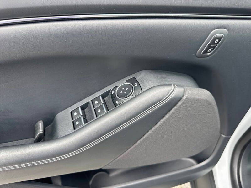 2023 Ford Mustang Mach-E Select