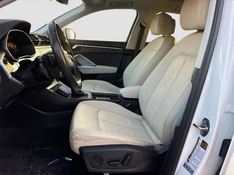 2021 Audi Q3 quattro S line Premium 45 TFSI