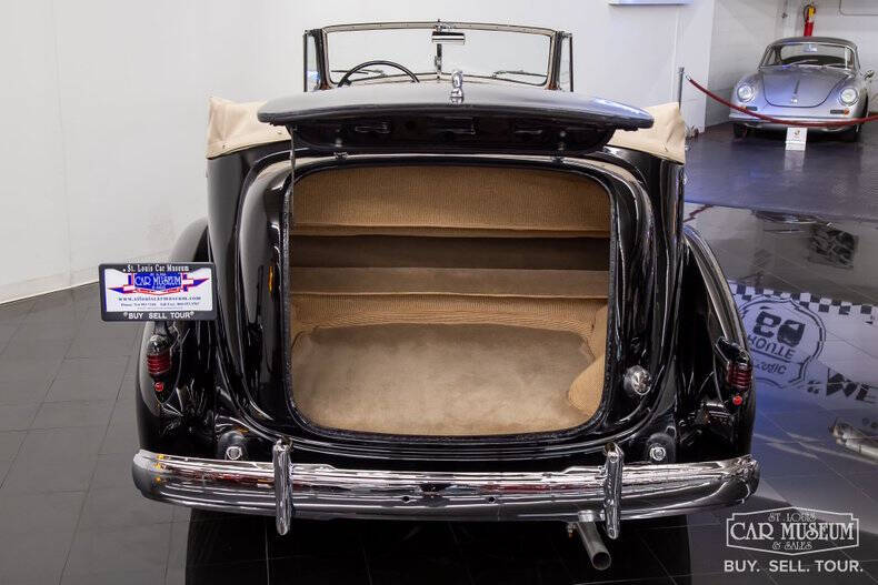 1937 Cadillac Series 85