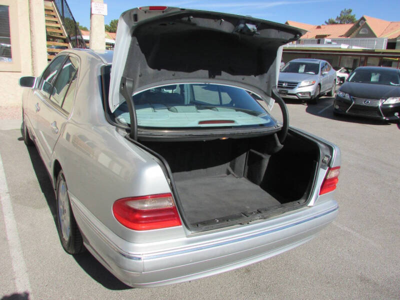 2001 Mercedes-Benz E-Class E320 photo 30