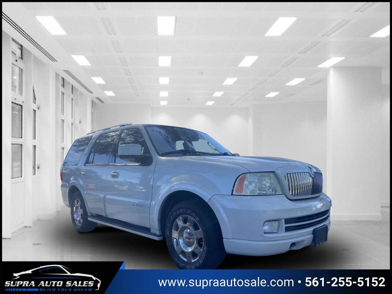 2005 Lincoln Navigator  - $8,750