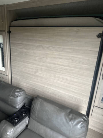 2021 Coachmen RV Freedom Express