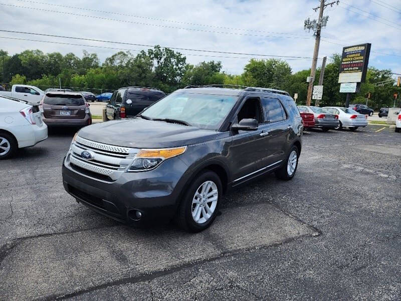 2015 Ford Explorer XLT photo 3