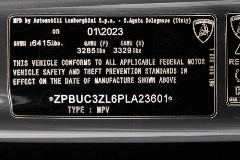 2023 Lamborghini Urus Performante