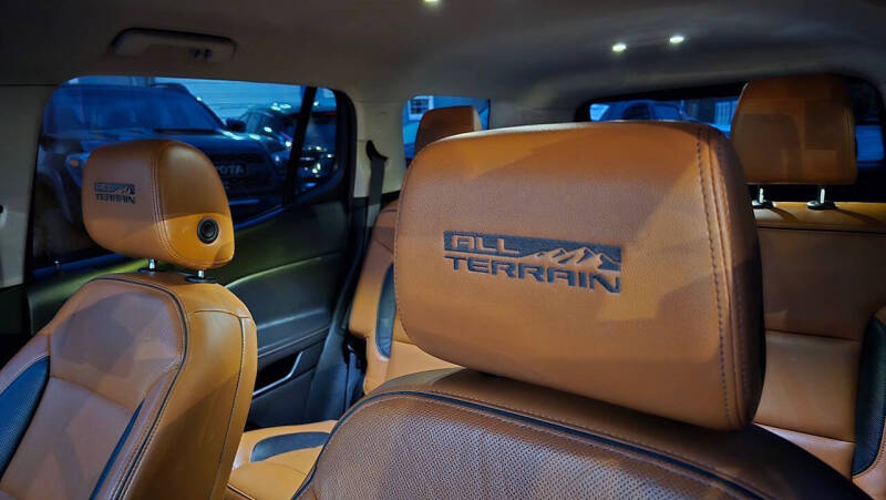 2017 GMC Acadia SLT-1