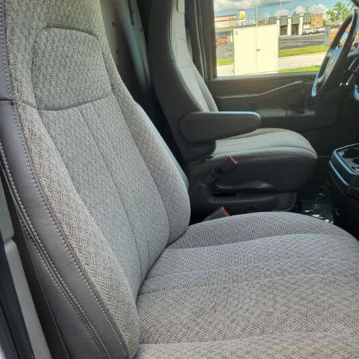 2017 Chevrolet Express 2500