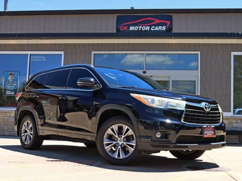 2015 Toyota Highlander for sale at CK MOTOR CARS in Elgin IL