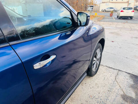 2017 Nissan Pathfinder