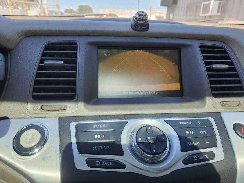 2010 Nissan Murano LE