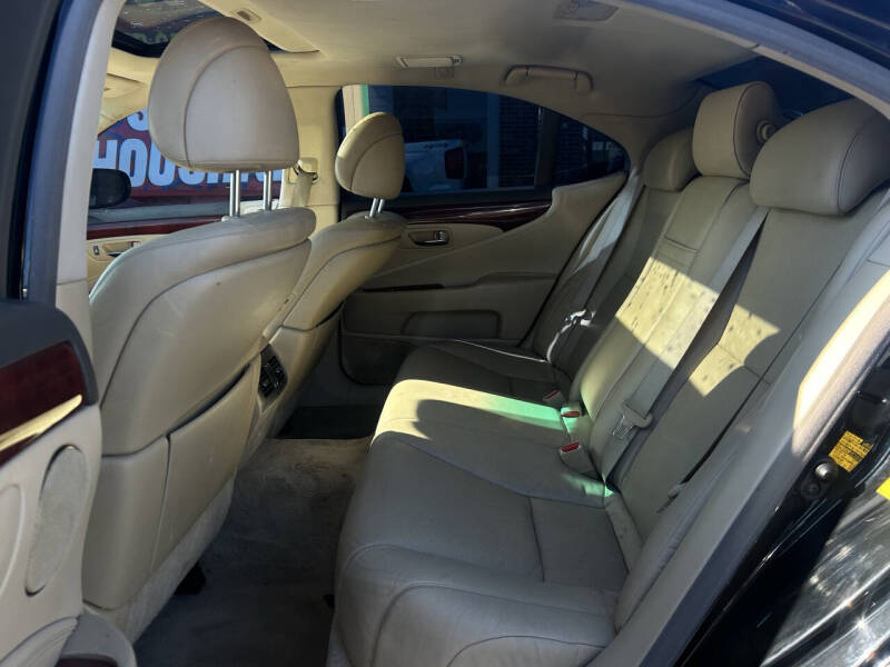 2007 Lexus LS 460