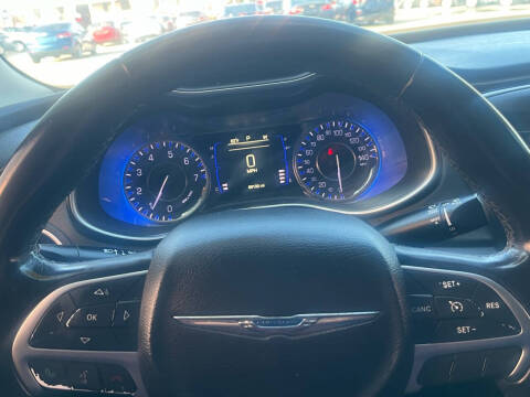 2016 Chrysler 200 Limited