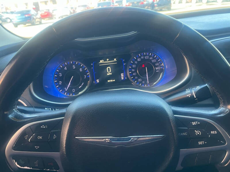 2016 Chrysler 200 Limited