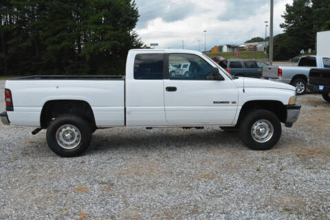 2001 Dodge Ram Pickup 1500 for sale at Good Wheels Auto Sales, Inc in Cornelia GA