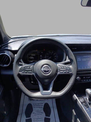 2024 Nissan Kicks SR