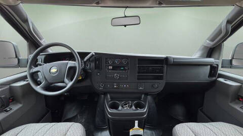 2025 Chevrolet Express 2500