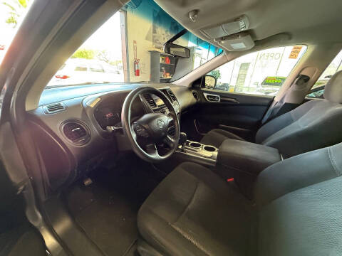 2016 Nissan Pathfinder S