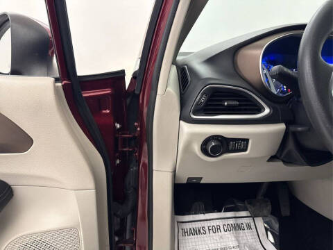 2018 Chrysler Pacifica LX