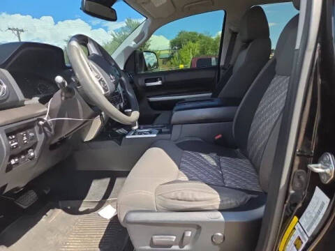 2018 Toyota Tundra SR5