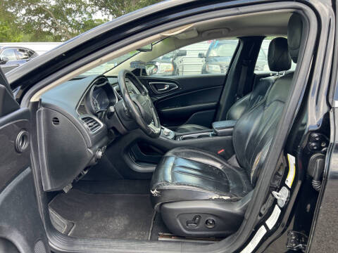 2015 Chrysler 200 C