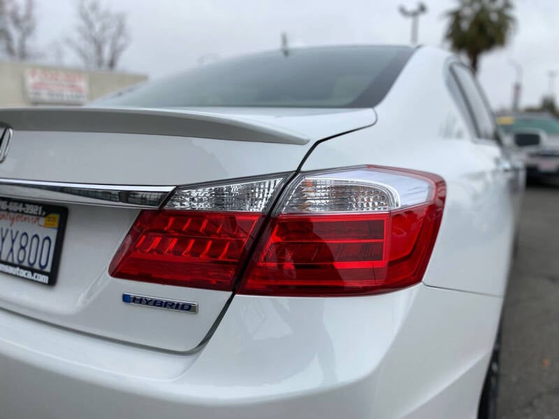 2015 Honda Accord Hybrid EX-L photo 27