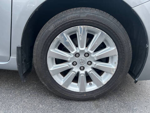 2013 Toyota Sienna LE 7-Passenger