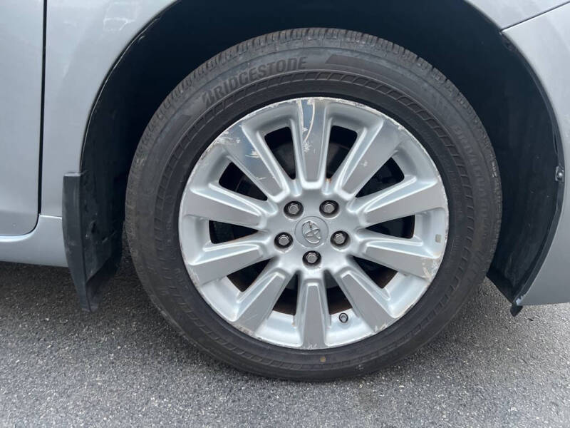 2013 Toyota Sienna LE 7-Passenger